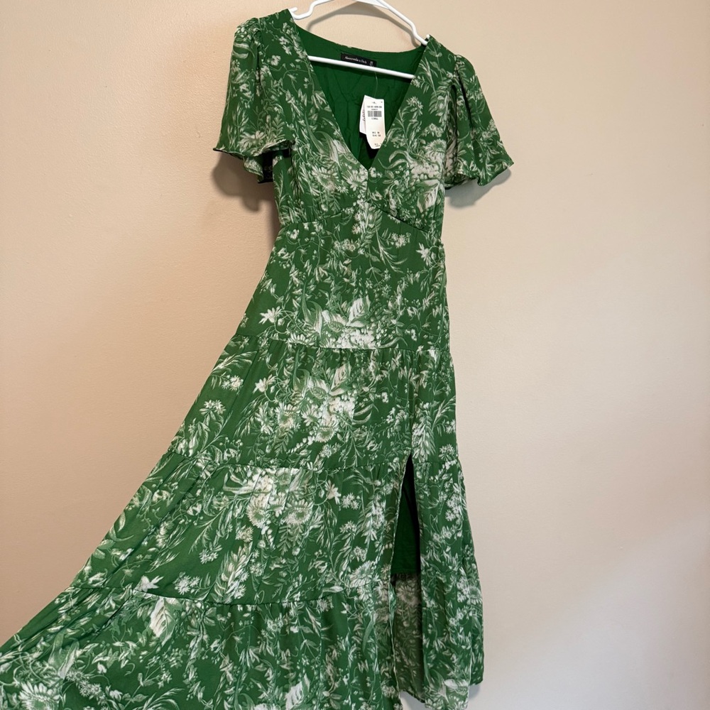 Abercrombie & Fitch Green Floral Women's Dress